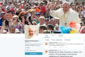 profil papieża franciszka na twitterze